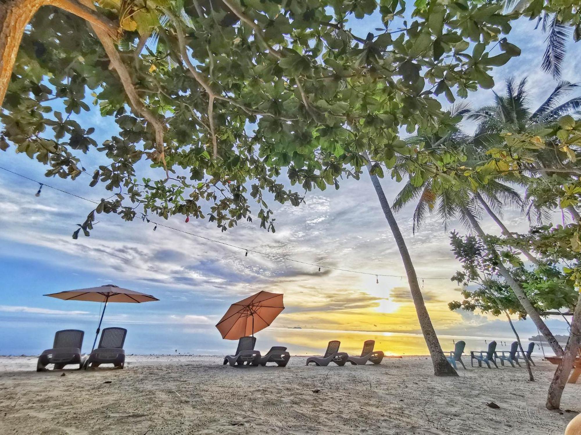 Siquijor Glamping Village 산후안 외부 사진